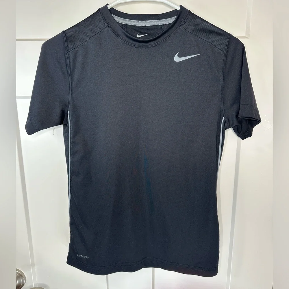 Nike Dri-Fit‎ Boys Medium Black Athletic Performance Tee